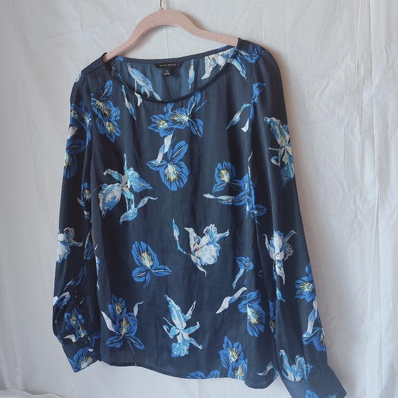 Banana Republic Dark Blue Floral Button Sleeve Blouse Size XS - Picture 11 of 12